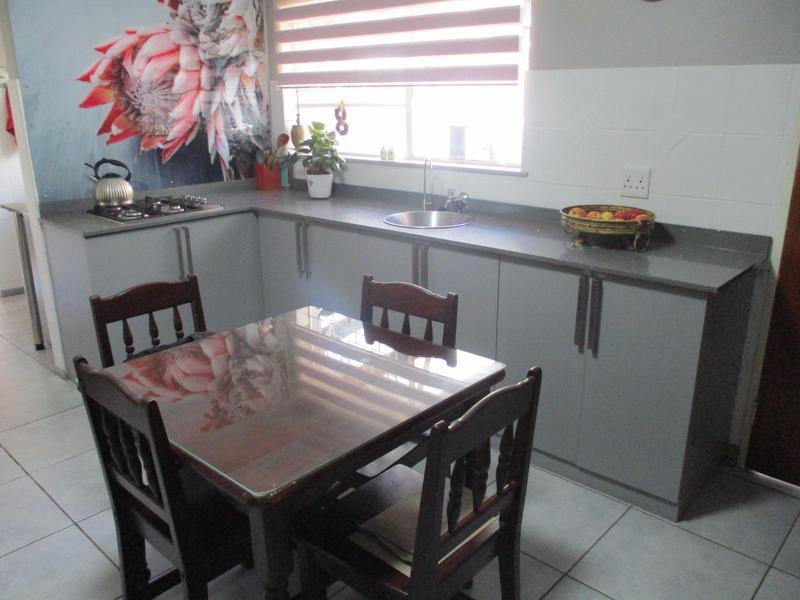 4 Bedroom Property for Sale in Heuwelsig Free State